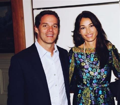 Bill Hemmer isn't married yet, and his relationship situation is pretty much a secret. The romance that got him the most attention was with Canadian model Dara Tomanovich, which lasted eight years, from 2005 to 2013.. 
