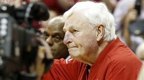 CHICAGO -- Bobby Knight, the legendary Indiana University basketball coach, has died at the age of 83. A statement shared Wednesday afternoon on his official website said, "It is with heavy hearts ...