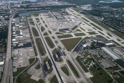 Is fort lauderdale airport busy. Things To Know About Is fort lauderdale airport busy. 
