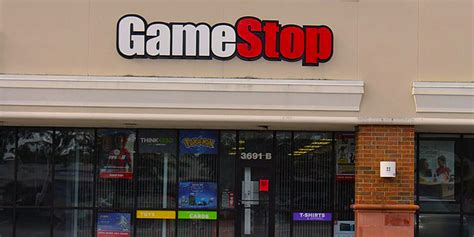 Is gamestop hiring near me. Aug 22, 2023 · 19% of GameStop employees are Hispanic or Latino. 11% of GameStop employees are Black or African American. The average employee at GameStop makes $31,519 per year. GameStop employees are most likely to be members of the democratic party. Employees at GameStop stay with the company for 3.1 years on average. 