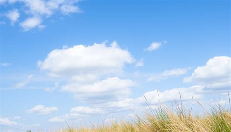 Is it hotter with or without clouds