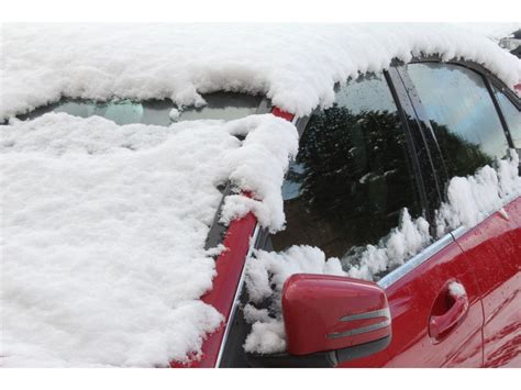 Is it legal to drive with snow on your car in Colorado?