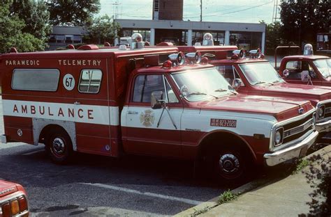 Is it legal to own a fire truck or ambulance in Canada?