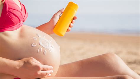 Is it ok to sunbathe while pregnant
