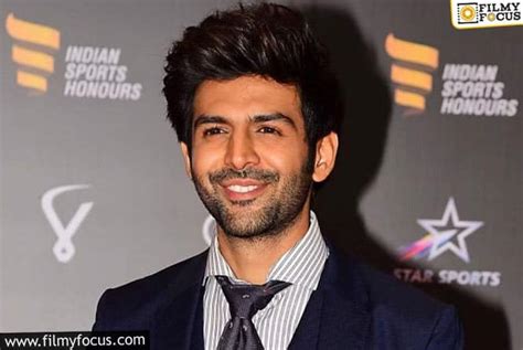 Is kartik aaryan married