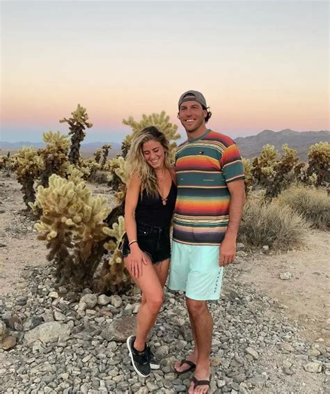 Dawson Knox’s dating rumors with Kendall Toole. In late 2022, Knox was rumored to be in a relationship with Kendall Toole. On September 28, 2022, a social media user, Bills Chick, took to Twitter, expressing surprise by tweeting, “Wait, Dawson Knox is dating Kendall Toole (Peloton)? This is the first I’m hearing of this.”.