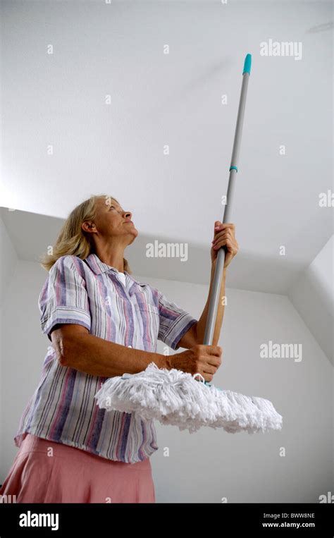 1. Tap On The Ceiling. If your upstairs neighbor is making lots of noise, they may not even know they’re doing it. Some people walk very heavily. You could bring it to their attention, but do it in a pleasant, calm manner. One option is to give a small tap on your ceiling (which is their floor).