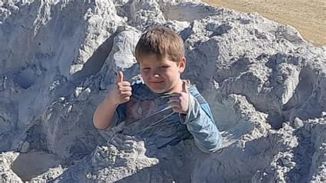 Is limestone toxic to touch