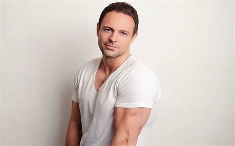 Is matthew james dowden married