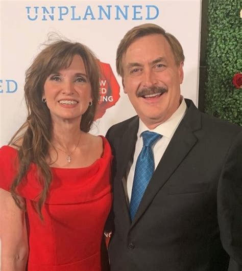 Personal Life Details Of Mike Lindell. Lindell has been married twice. His first marriage, which lasted for about 20 years and ended in divorce, produced children for him. He married Dallas Yocum in June 2013 after she left him, and he requested a divorce the following month. They allegedly had a prenuptial agreement, according to Lindell.. 
