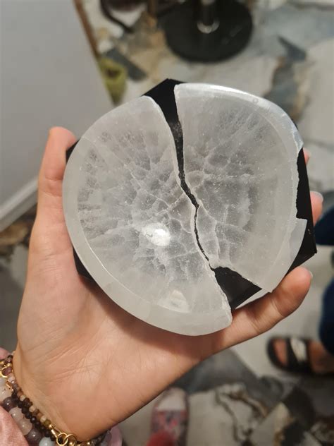 Is my Selenite real? : r/Crystals - Reddit