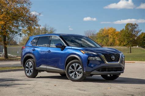 Is nissan rogue a good car. The 2017 Nissan Rogue could beat the world of compact crossover SUVs, were it not for mediocre performance and safety ratings. Find out why the 2017 Nissan Rogue is rated 6.8 by The Car Connection ... 