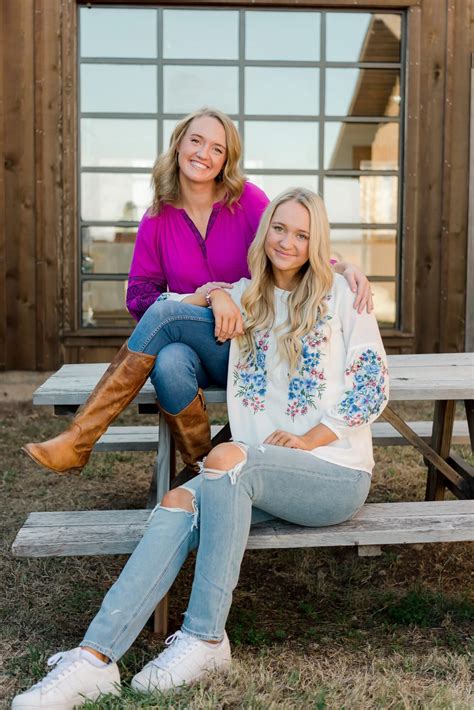 Ree Drummond's daughter Alex, 23, got married on Saturday to Mauricio Scott in a stunning ceremony on the family ranch in Pawhuska, Oklahoma. ... Ree and Ladd Drummond, and younger siblings Paige .... 