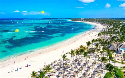 Is punta cana safe to visit. Things to do in Punta Cana: visit Punta Canas’ beaches Enjoy Bavaro Beach, Punta Cana’s most popular beach Bavaro Beach is without a doubt the No. 1 beach in Punta Cana and one of the must things to do in Bavaro. Beautiful, popular, an endless stretch of finest sand, blueish-turquoise ocean, swaying palm trees and cool beach clubs … 