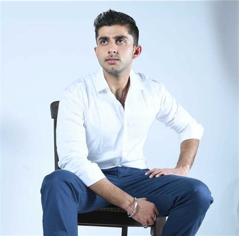 Is rajat arora married