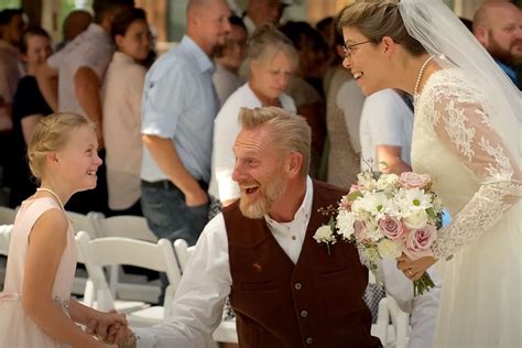 Is rory feek in a relationship