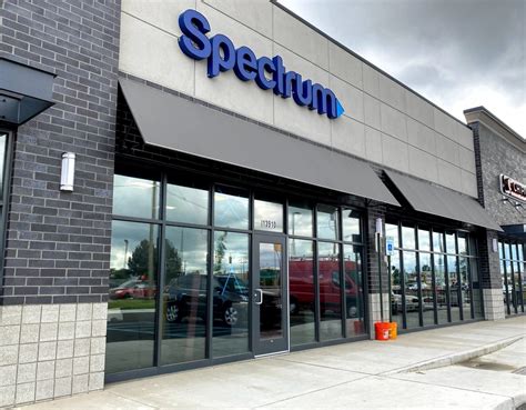 According to a customer service representative with Spectrum, around 140,000 thousand customers were without internet and cable in El Paso. The outage was due to an issue with a fiber optic line .... 