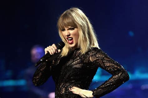 Feb 11, 2024 · While Taylor Swift will likely be at the Super Bowl, she will not perform at the game. Usher will serve as the Super Bowl halftime performer, while Reba McEntire and Post Malone will sing the ... .
