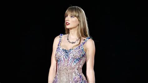 Is taylor swift touring in 2024. Dropping her final 2 Taylor Version’s albums. Travis right there following her around the world on the continuation of her tour, during his offseason from football (which will possibly be his final season). She will announce/hint at a possible new album in 2025. They’ll also be working on an Eras Tour documentary to release also in 2025. 