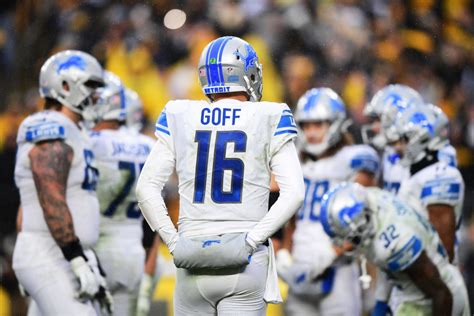 Is the lions game on peacock. The Detroit Lions and Green Bay Packers renew their longtime rivalry with a game on Thursday Night Football at legendary Lambeau Field to open Week 4 of the 2023 NFL season.. Both teams are coming ... 