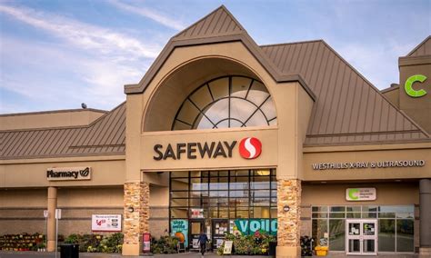 Is the safeway open today. Open Today: 9:00 AM - 1:00 PM, 1:45 PM - 8:00 PM Open Today: ... Safeway is dedicated to being your one-stop-shop and provides an in-store bank, Coinstar, and Western Union. Enjoy your shopping experience even more with a hot cup of coffee at your in-store Starbucks, and unwind with a movie from Redbox. ... 