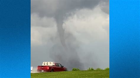 Is there a tornado in wisconsin. .  ...