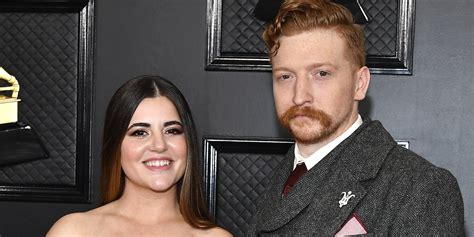 Is tyler childers married. The country music couple, who are both from Eastern Kentucky, have revealed they are expecting their first child together. They are musicians, advocates, and founders of a relief fund for the Appalachian region. The couple have not made any official public announcement about the pregnancy. 