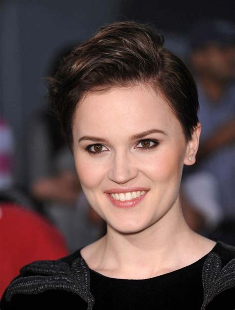 Is veronica roth christian