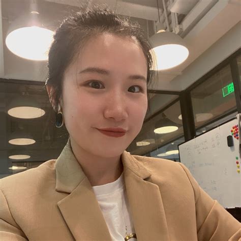 Isabella Poppy Linkedin Shaoyang