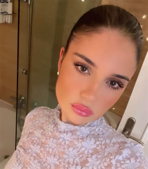 Isabella Sanchez Instagram Guayaquil