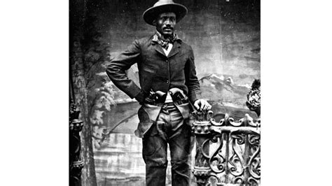 Isom dart biography of martin lawrence