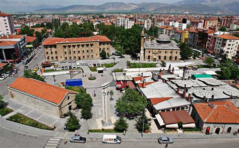 Isparta Merkez Celebiler Mahallesi terapi halı yıkama