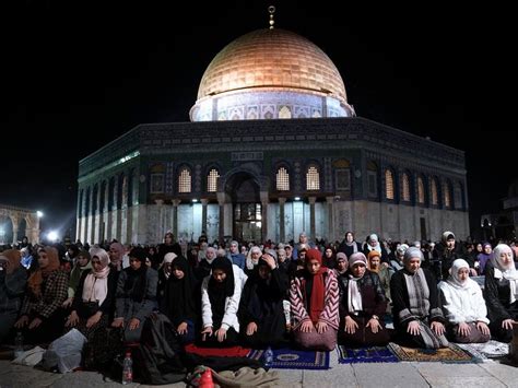 Israel beefs up security for Jerusalem religious ceremonies