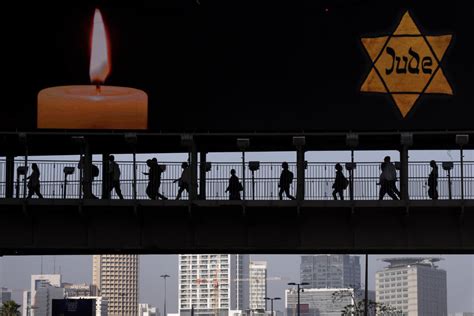 Israel remembers 6 million Jews killed in Holocaust