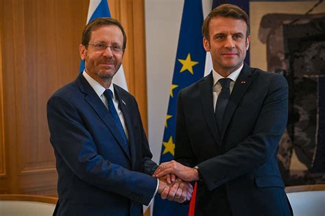 Israeli President Herzog endorses Macron’s plan for a coalition to fight Hamas