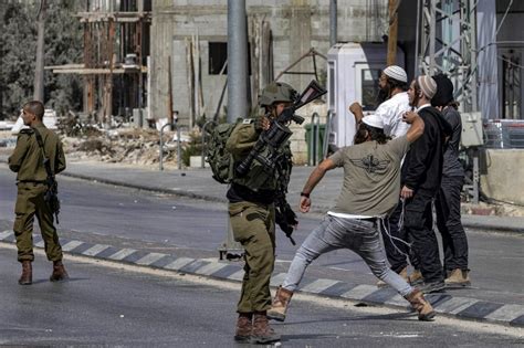 Israeli Settlers Take Advantage of Gaza Chaos to Attack Palestinians in West Bank