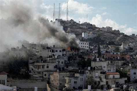 Israeli defense minister vows to fight on in Gaza despite rising international pressure