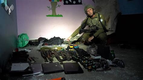 Israeli forces search Gaza hospital for Hamas facility