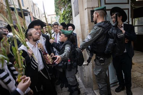 Israeli police arrest suspects for spitting near Christian pilgrims and churches in Jerusalem