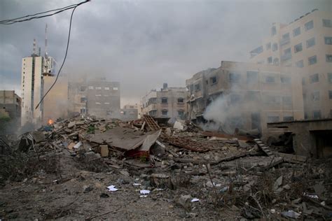 Israeli strikes demolish entire neighborhoods as Gaza faces blackout