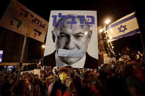 Israelis block roads in protest against Netanyahu legal plan