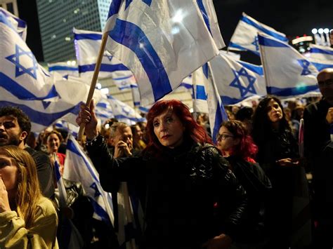 Israelis rally for 17th week against judicial overhaul plans