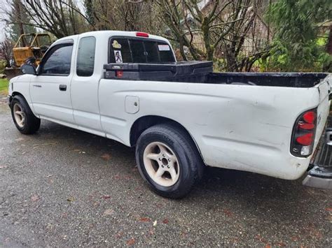 Issaquah craigslist. Clean title New battery in 2024 Ready to drive New timing belt in 2020 Little oil leaking issue A notch on the right end but doesn’t impact driving 