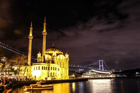 Istanbul da gece gezilecek yerler