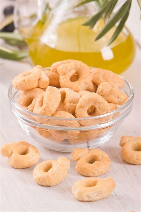 Italian Taralli Recipe - How to Make This Addictive Cracker