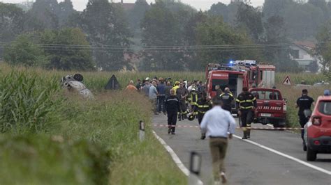 Italian air force aircraft crashes during an acrobatic exercise. A girl on the ground was killed
