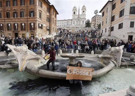 Italy proposes crackdown on 'eco-vandals' damaging monuments