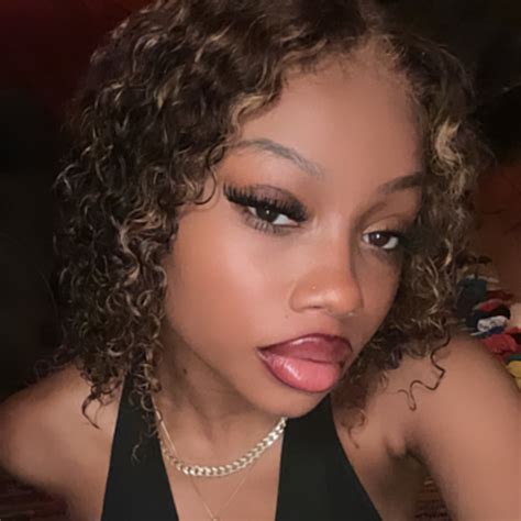 Itsplaybunnyx
