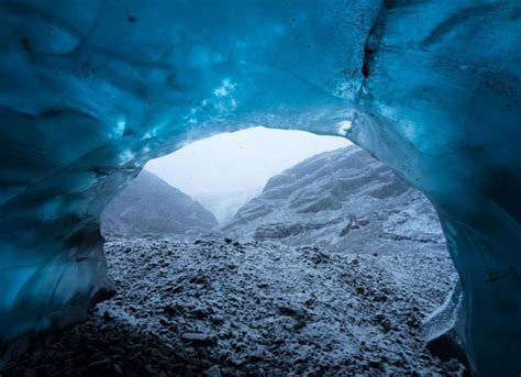Izlanda buz mağaraları
