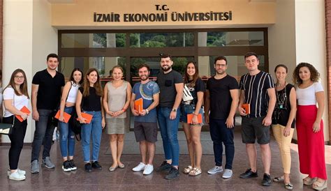 Izmir ekonomi üniversitesi dış ticaret bölümü